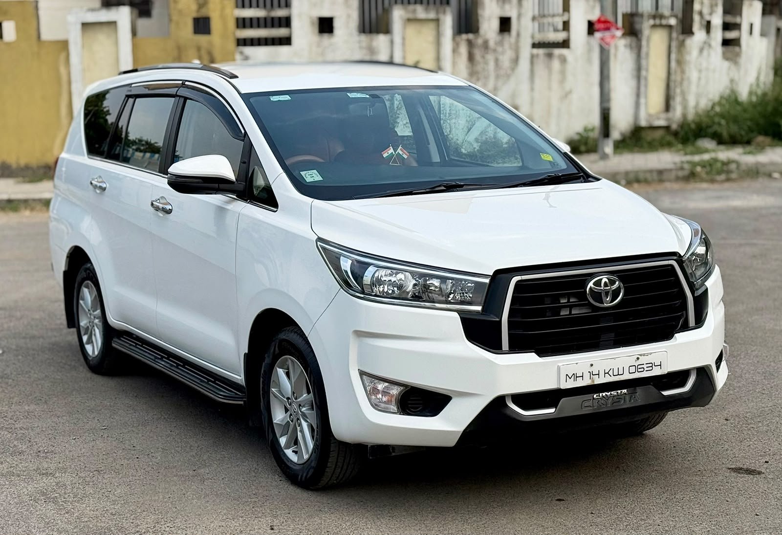 Innova Crysta 2.4 G